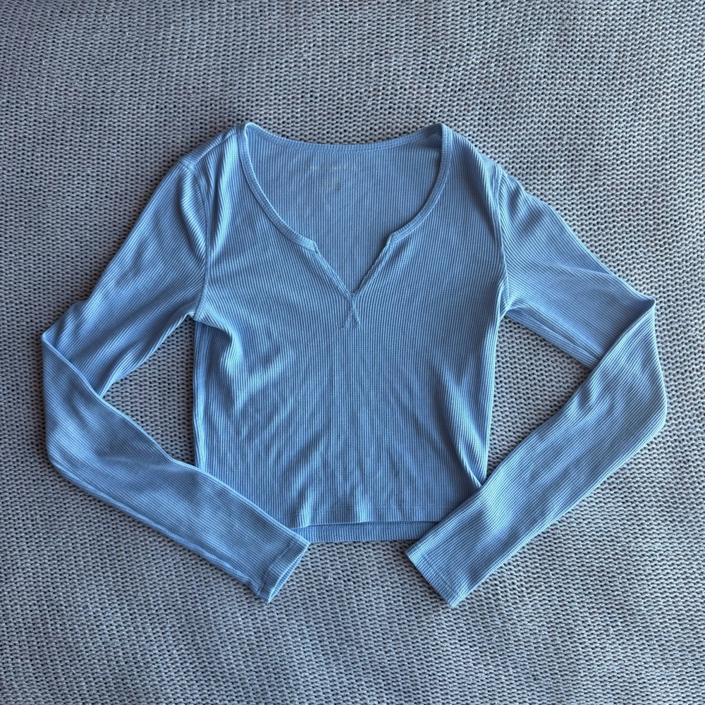 American Eagle Women's XS Blue Long Sleeve V Neck Top